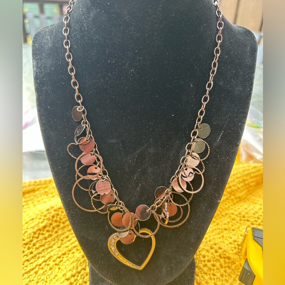 NWOT Beautiful Copper Color Heart Necklace 10” Length. - Picture 1 of 3